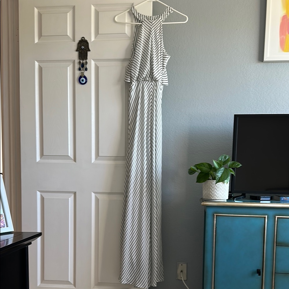 Lemieux Striped Halter Maxi Dress
(From Lulus)
Size Small
Never worn